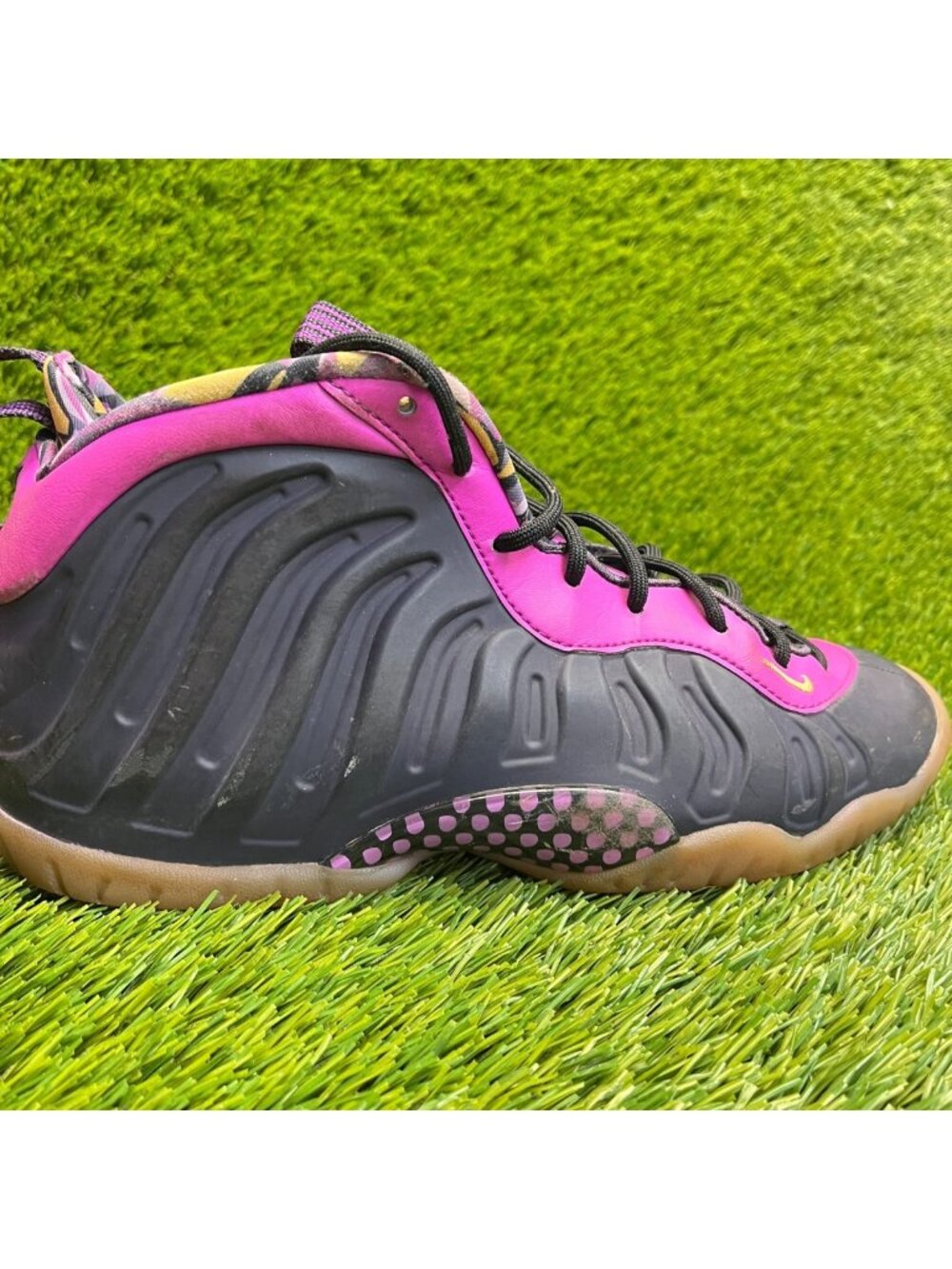 Nike Little Posite One Girls Size 6.5Y Black Pink Athletic Shoes Sneakers